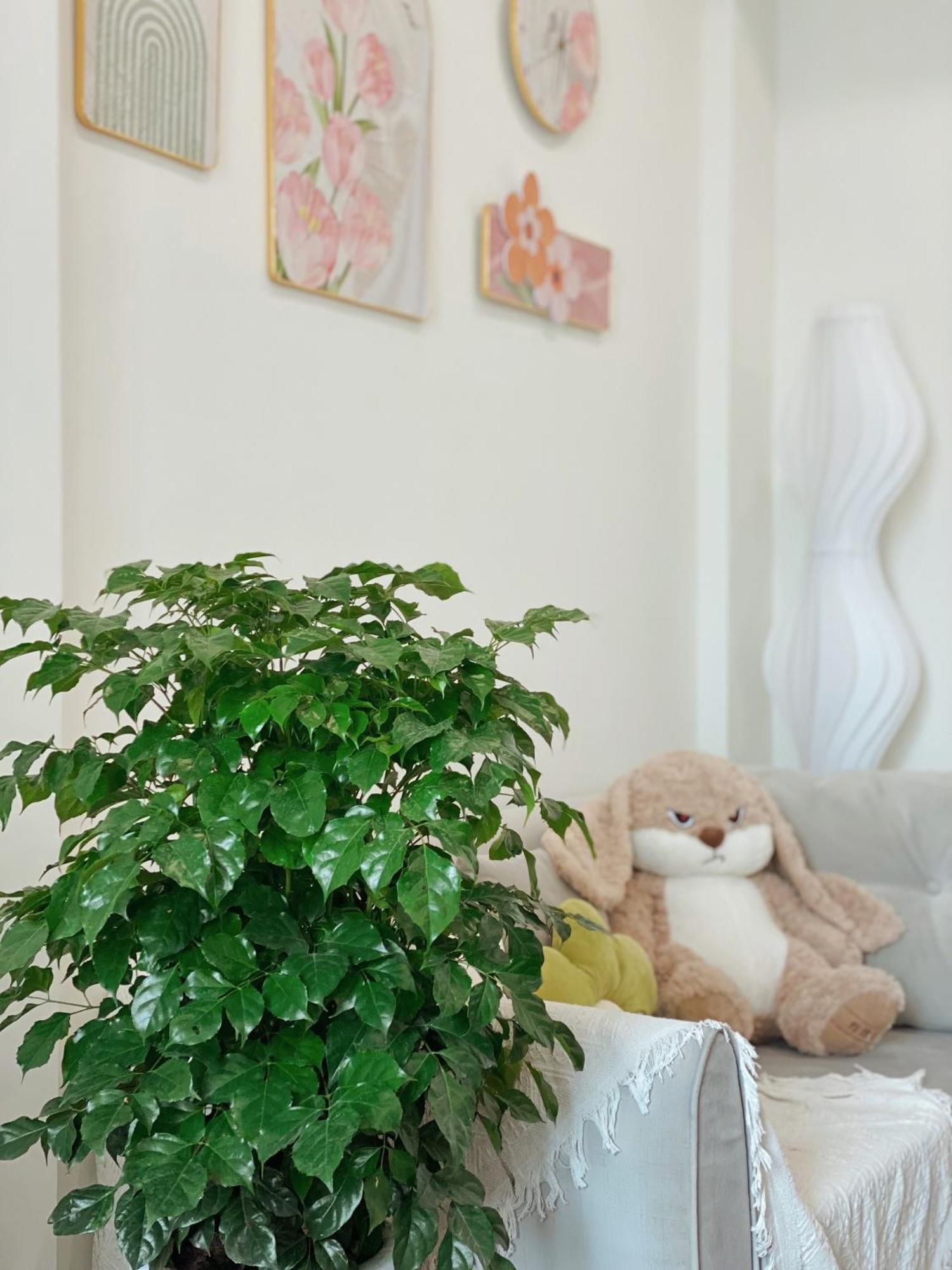Khách sạn hẻo lánh Vinhomes Smartcity - Toa Masteri - Tron Hà Nội